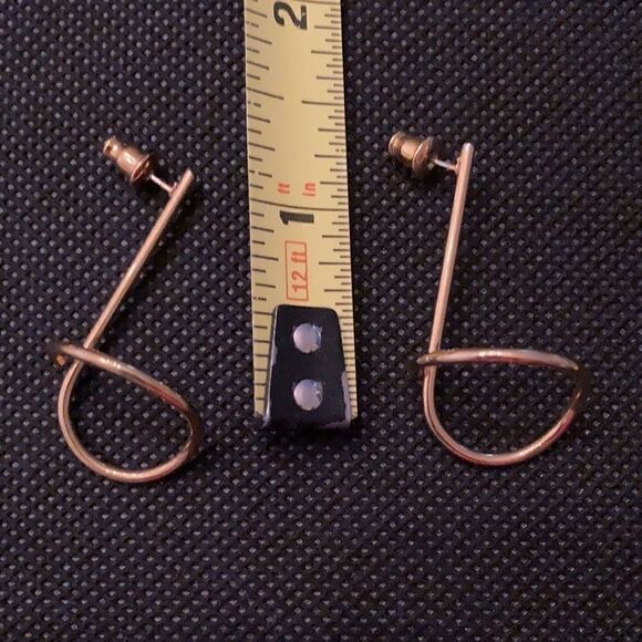 6 pair of beautiful gold colored bohemian earrings EUC - Picture 6 of 13